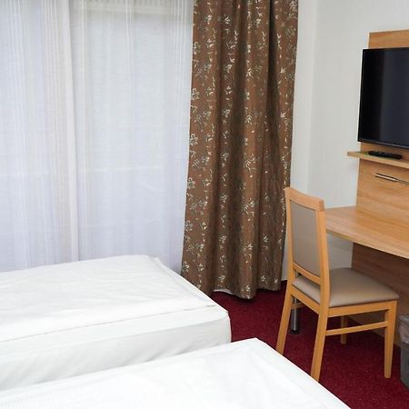 Itm Hotel Deutsches Haus Hamburg-Harburg Buitenkant foto
