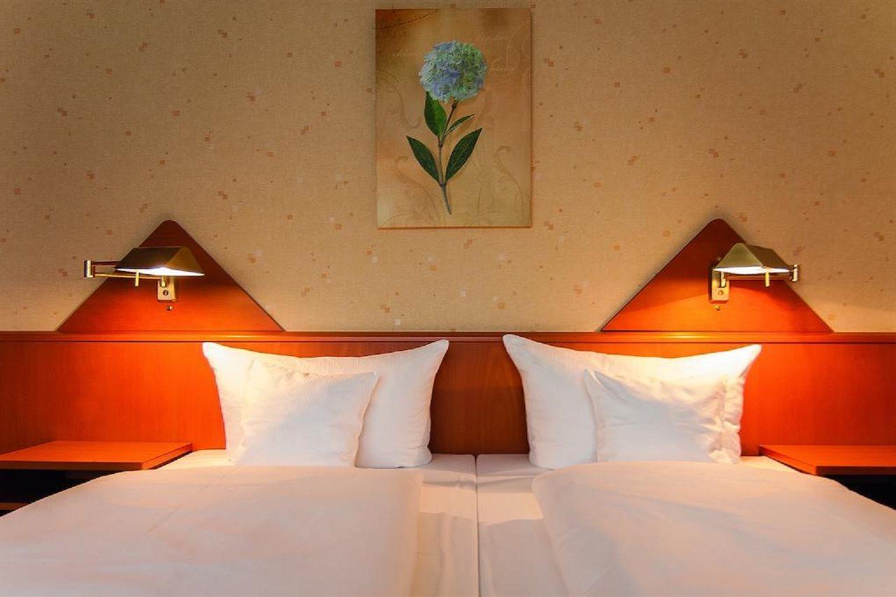 Itm Hotel Deutsches Haus Hamburg-Harburg Buitenkant foto