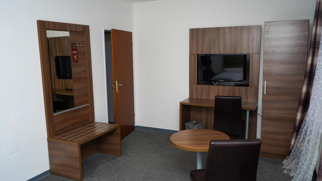 Itm Hotel Deutsches Haus Hamburg-Harburg Buitenkant foto