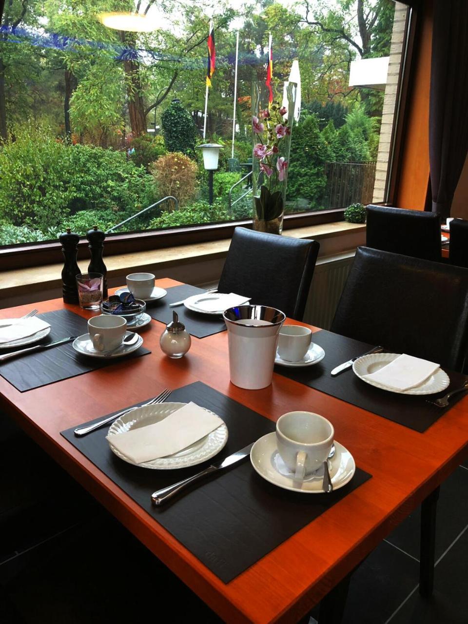 Itm Hotel Deutsches Haus Hamburg-Harburg Buitenkant foto