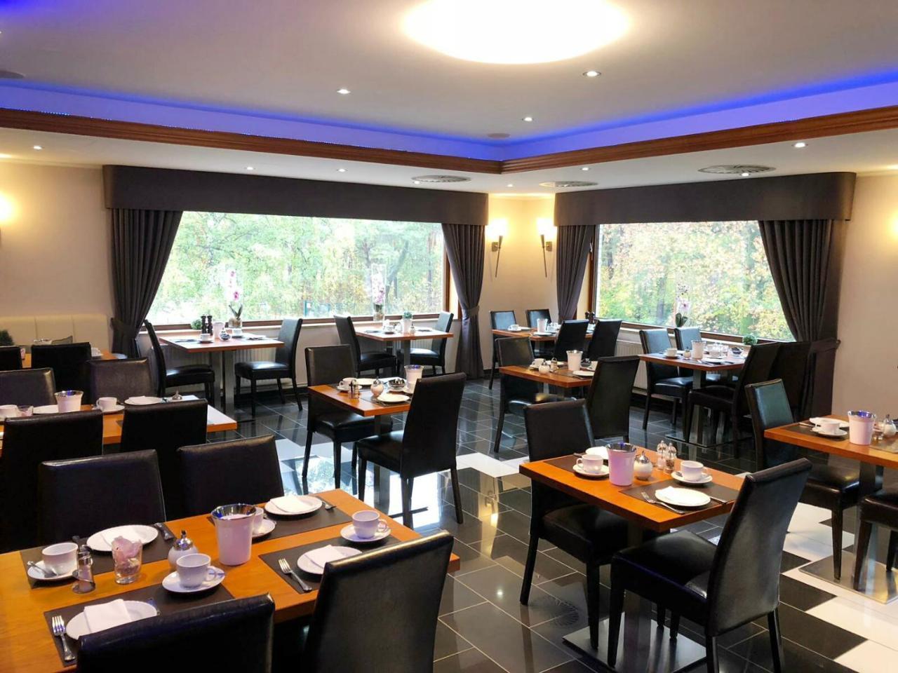 Itm Hotel Deutsches Haus Hamburg-Harburg Buitenkant foto